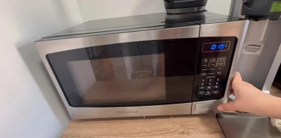 Insignia Stainless Steel Microwave