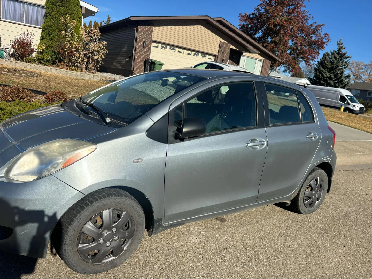 Toyota Yaris 2008 Hatchback - photo 2