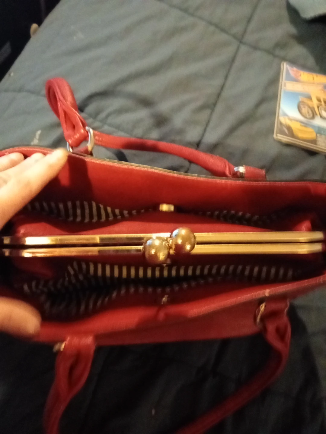 Red Handbag with Kiss Lock Closure - photo 2