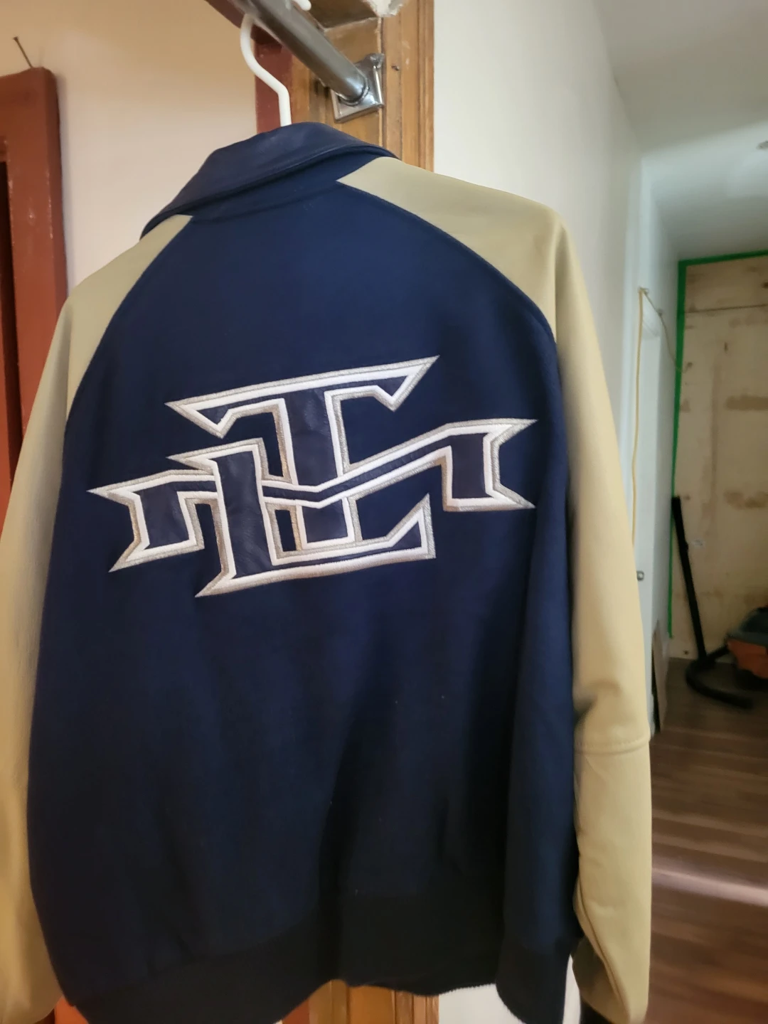 Nike Toronto Maple Leafs Bomber Jacket Size M