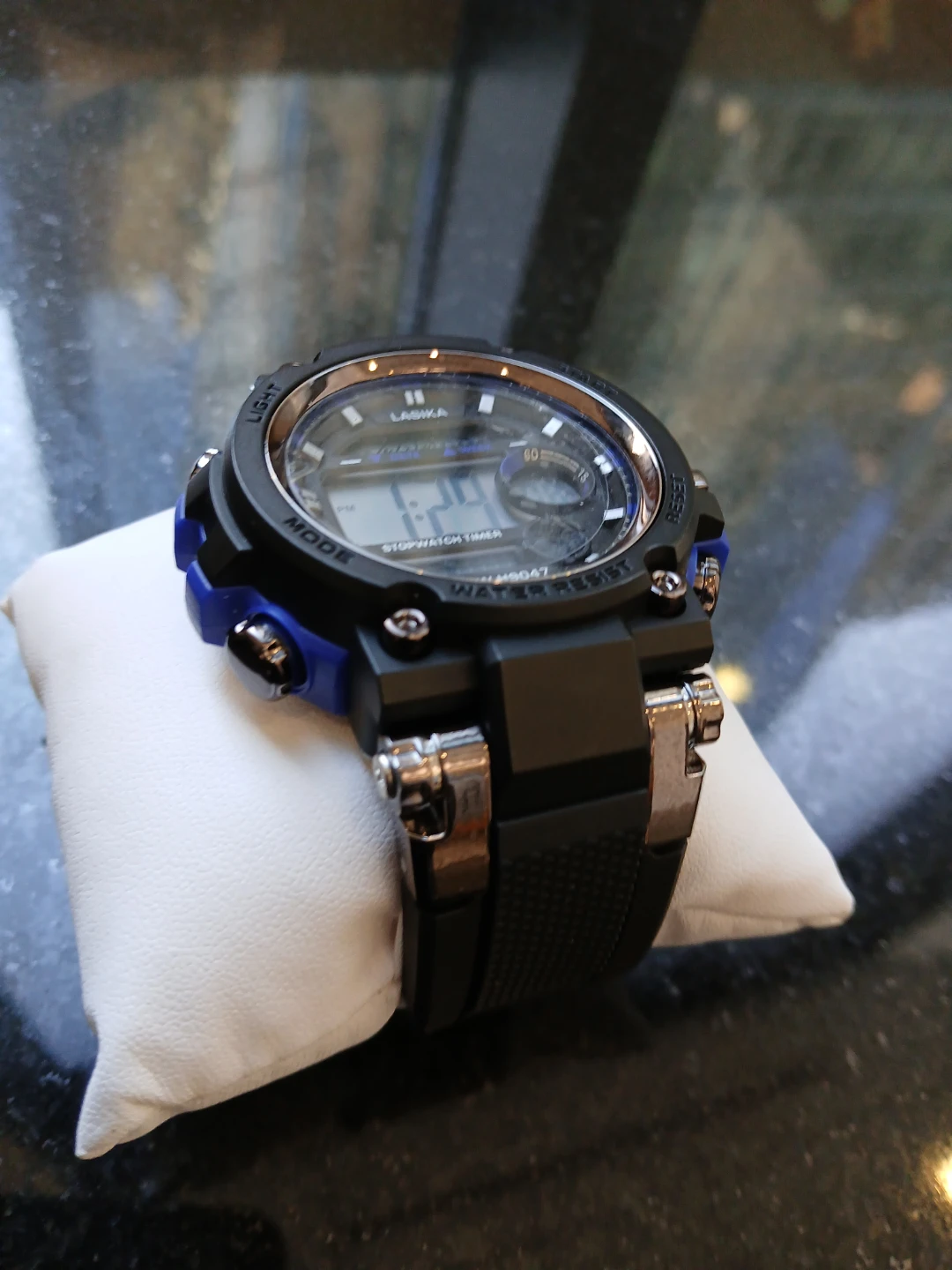 Lasika Digital Sport Watch $25 - photo 2