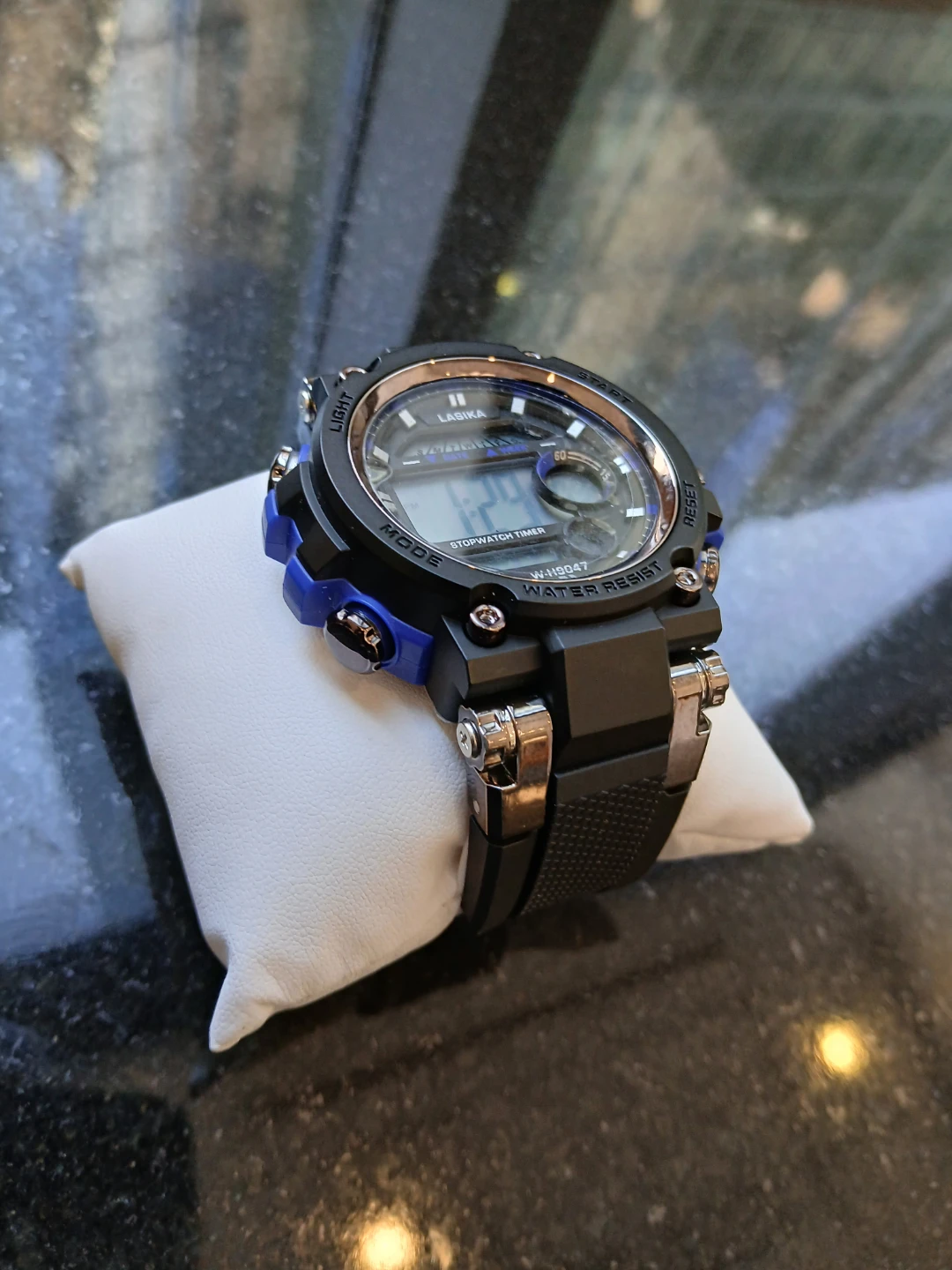 Lasika Digital Sport Watch $25 - photo 3