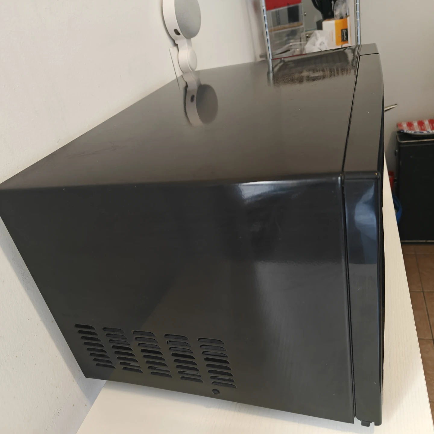 Oster Black Microwave - 1100 Watts - photo 3