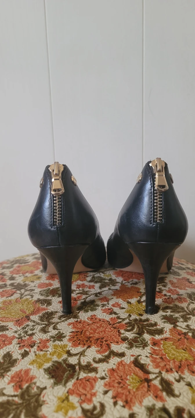 ALDO Black Pointed Toe Heels with Gold Zipper Back - photo 4