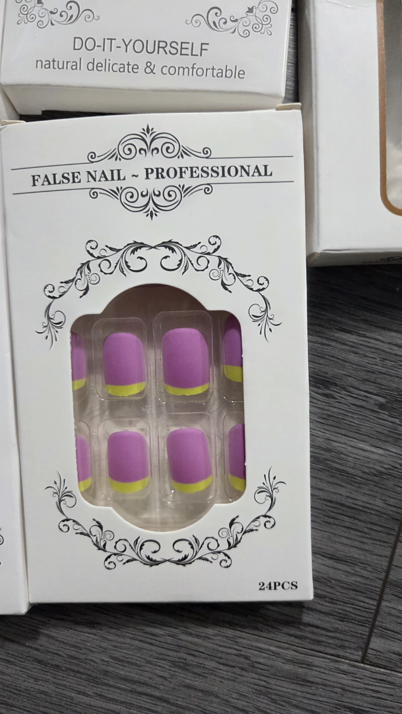 5 sets of press on nails - photo 3