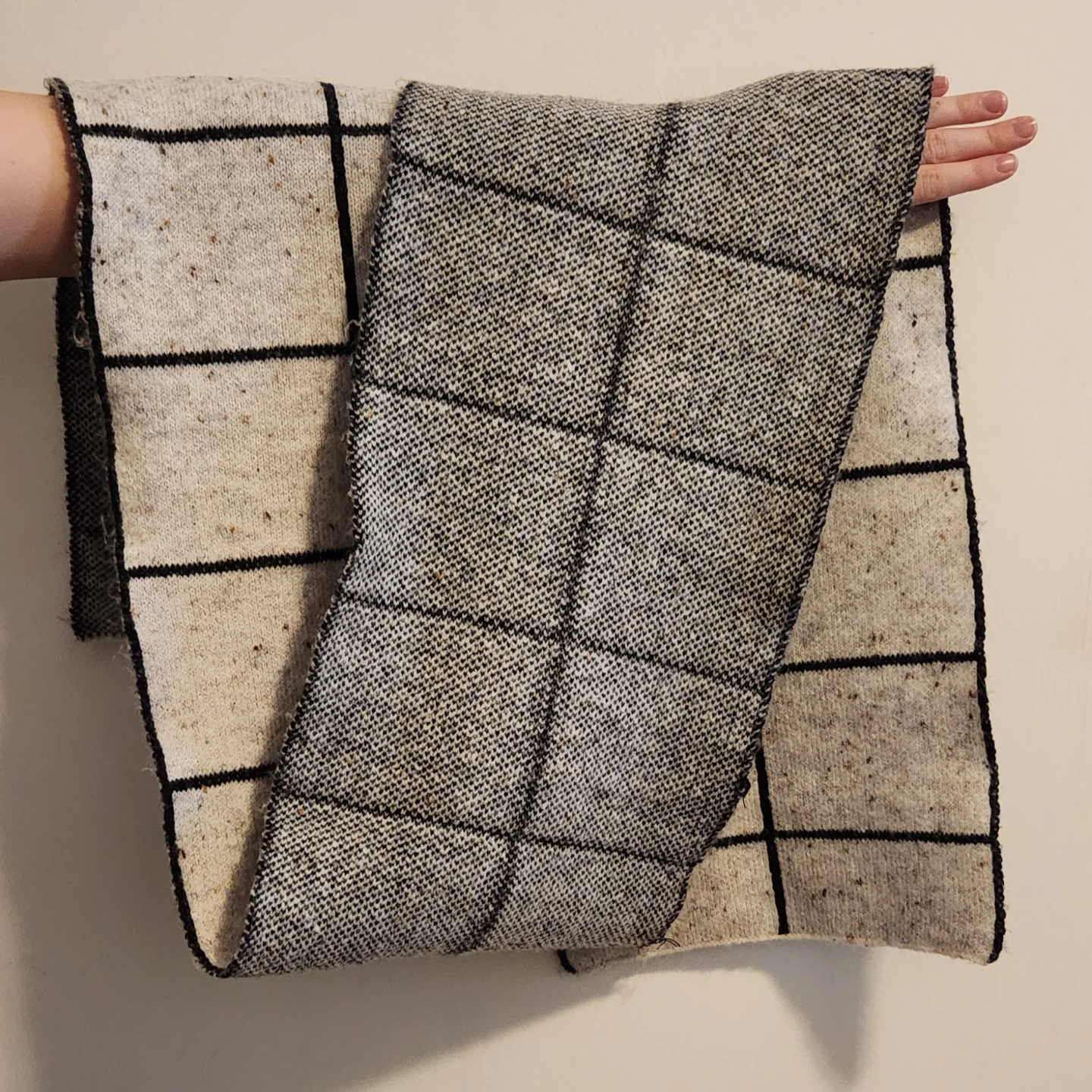 Cozy Windowpane Knit Scarf in Neutral Tones - photo 2