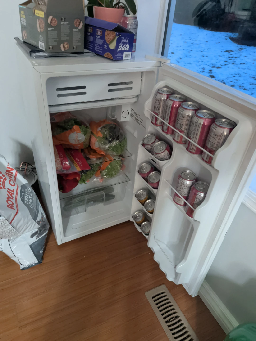 Arctic King Compact Refrigerator - photo 2