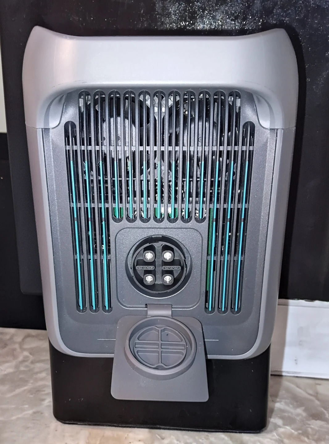 Anker SOLIX Portable Power Station - photo 3