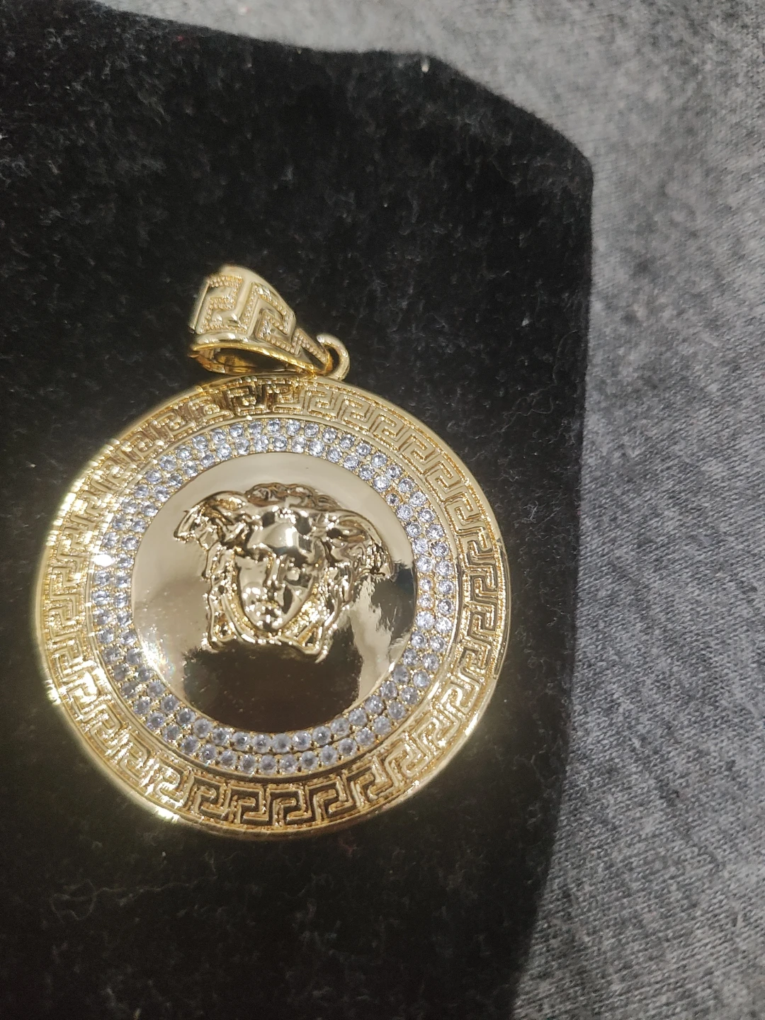 Gold Medusa Pendant Necklace - photo 2