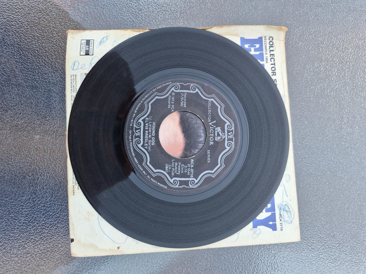 Elvis Presley Hound Dog / Don't Be Cruel 45 RPM Record - photo 3