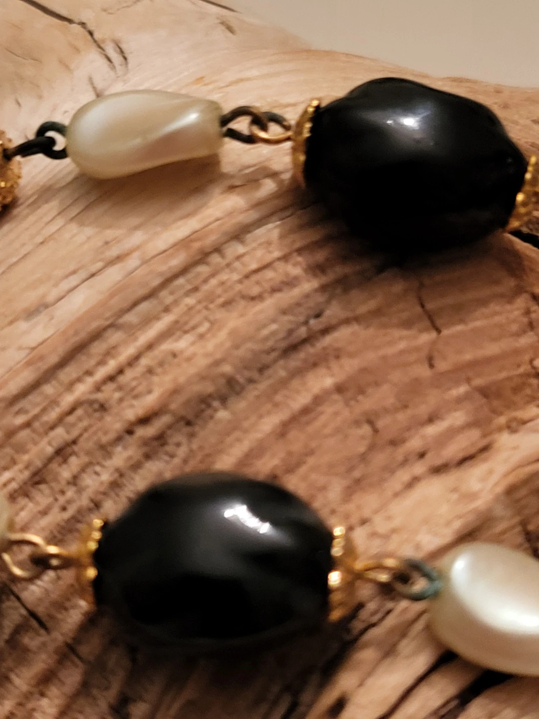 Vintage Black and Pearl Bead Clip-on Earrings - photo 4