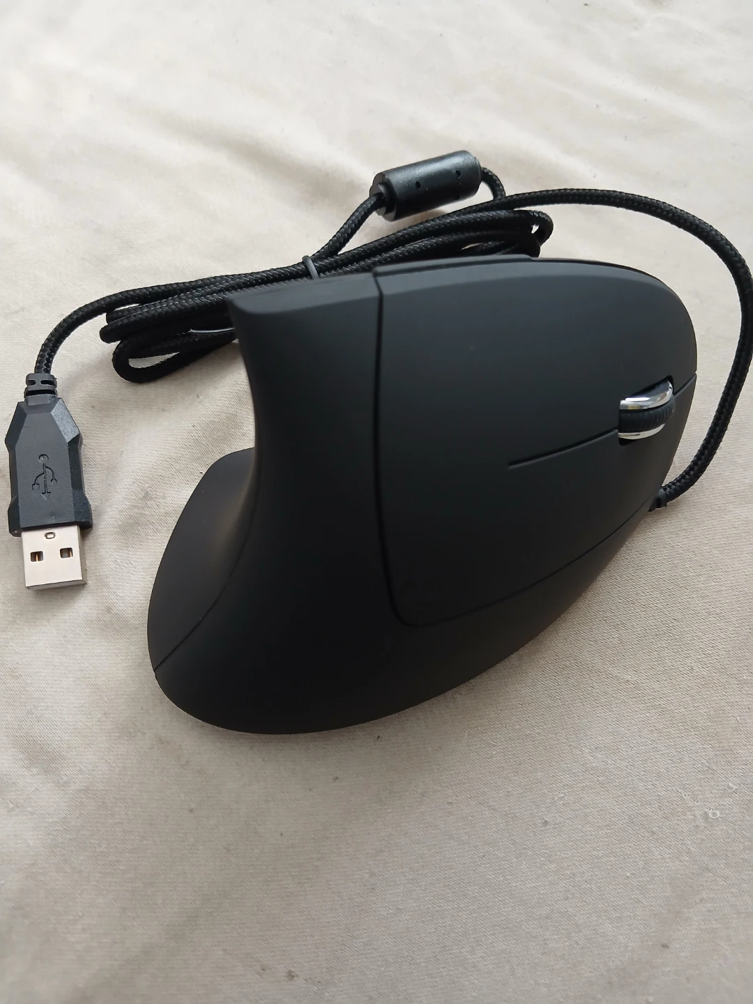 Ergonomic Vertical USB Mouse