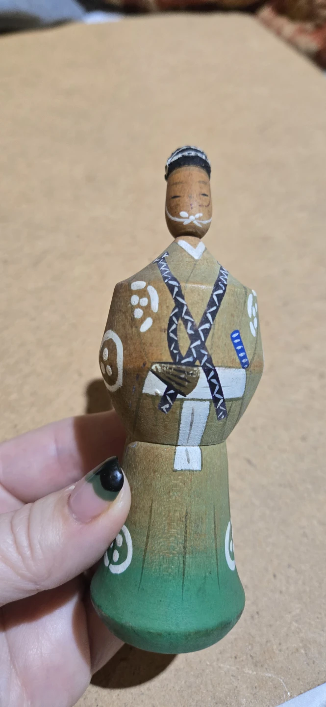Wooden Kokeshi Doll - photo 2