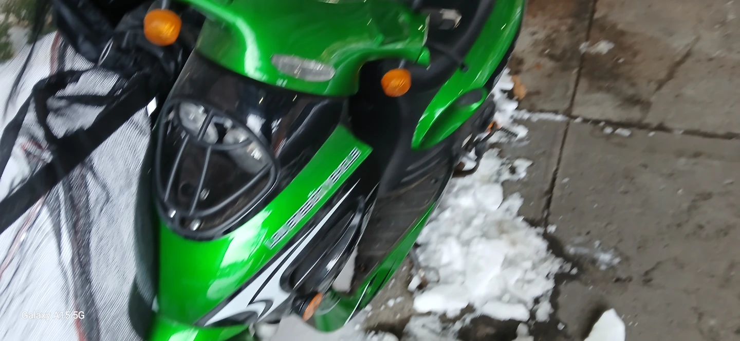 Green Scooter - Low Emission Vehicle - photo 4
