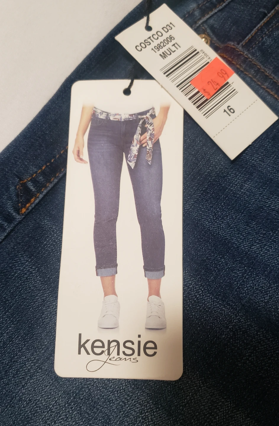 Brand new Kensie Jeans With Belt Size 16