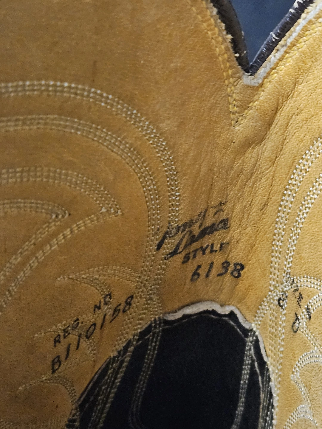 Tony Lama Cowboy Boots Style 6138 - photo 3