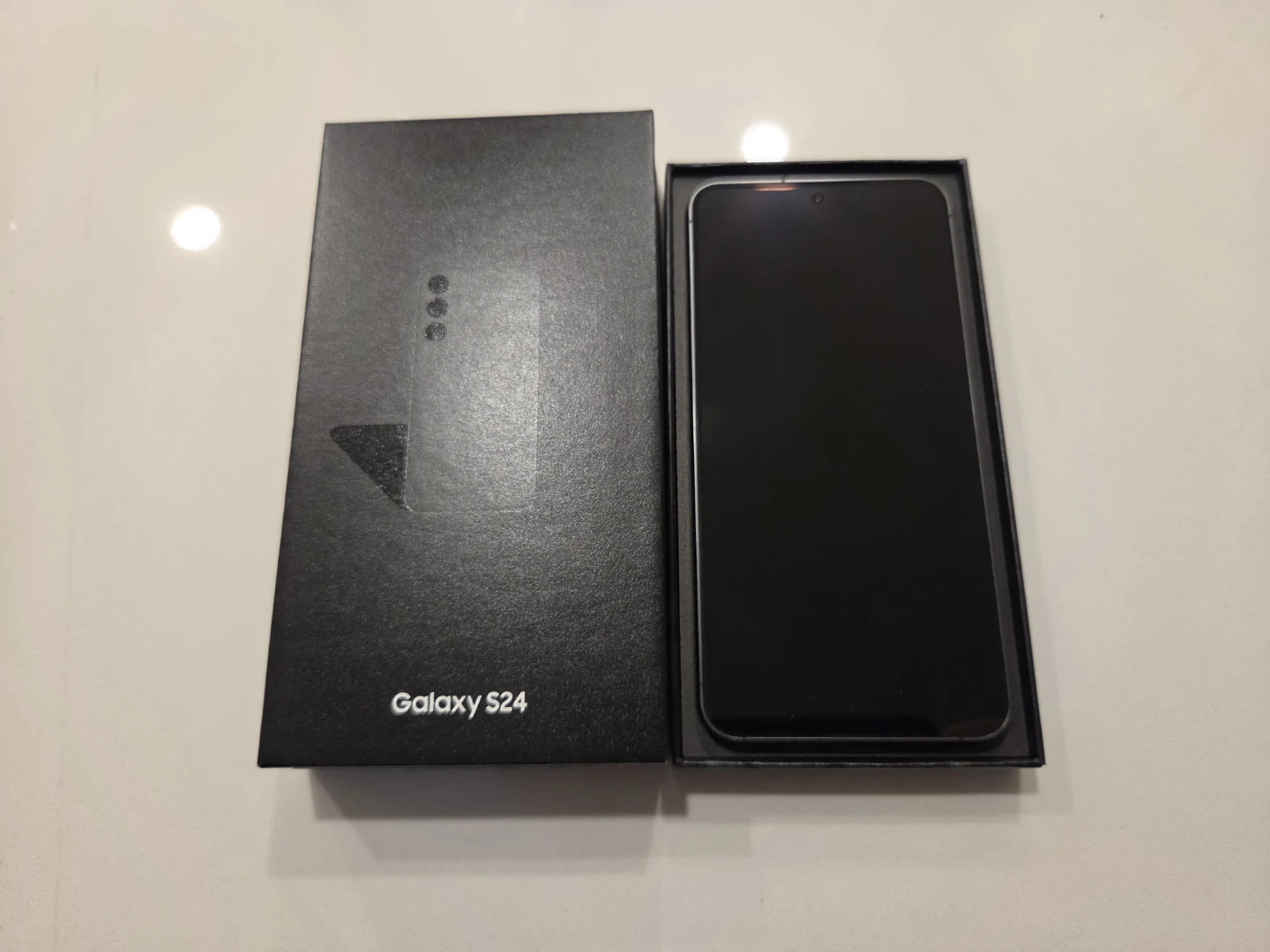Samsung Galaxy S24 - photo 3