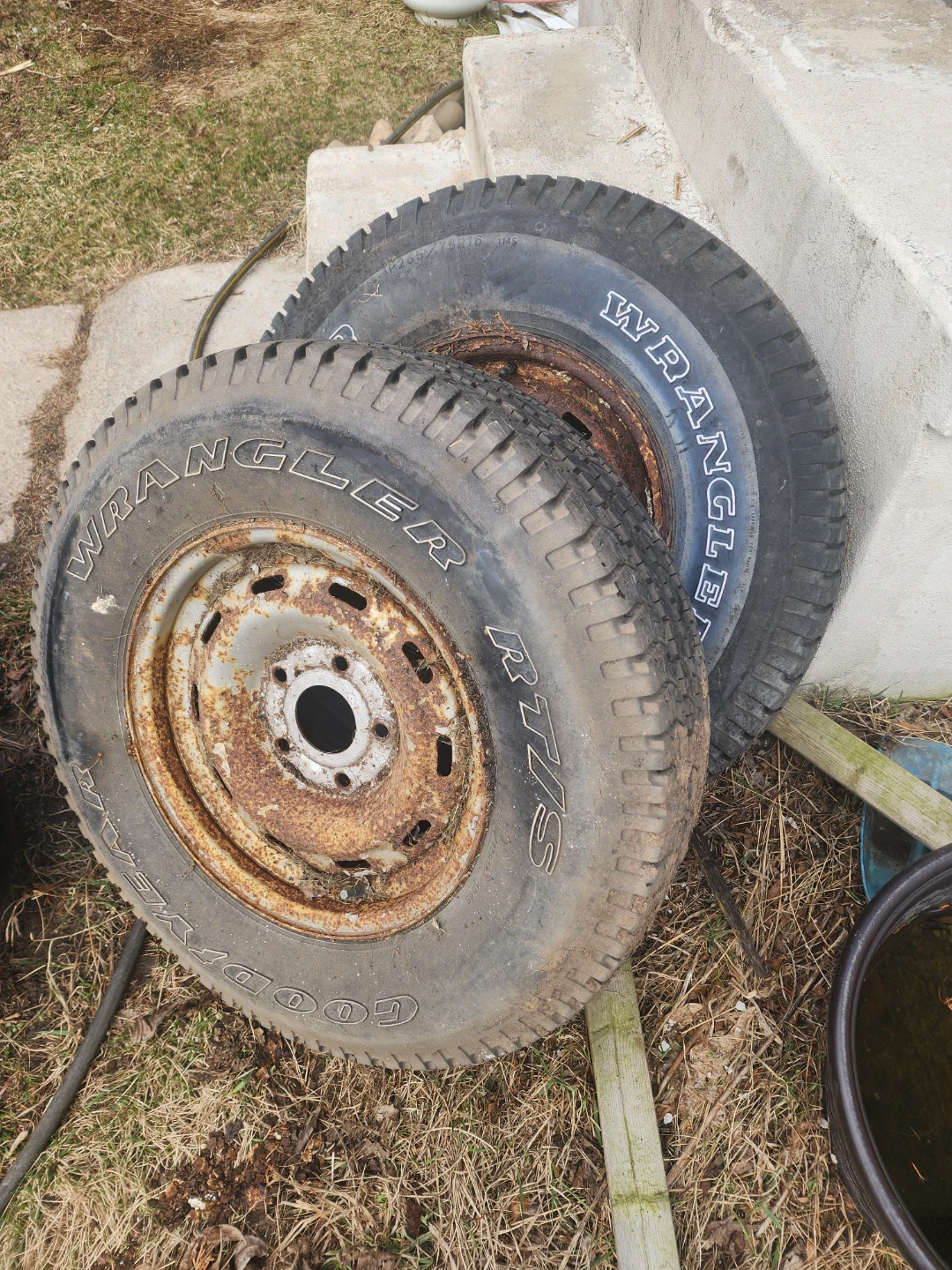 Goodyear Wrangler RT/S P245/75R16 Tire