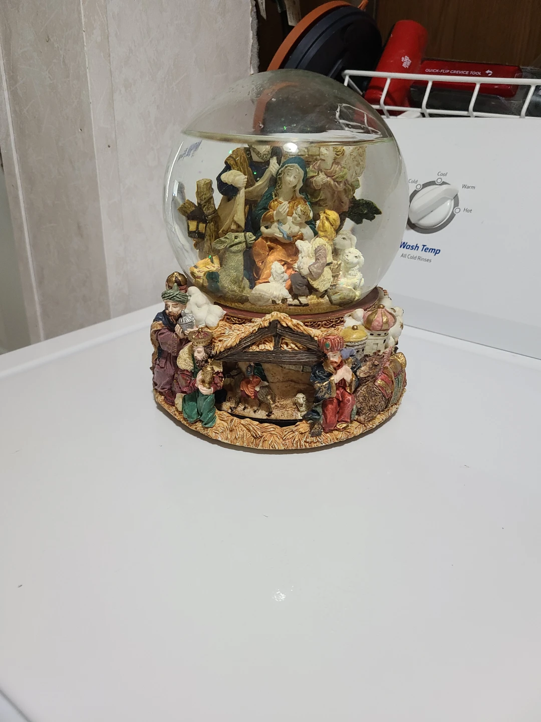 Nativity Scene Water Globe
