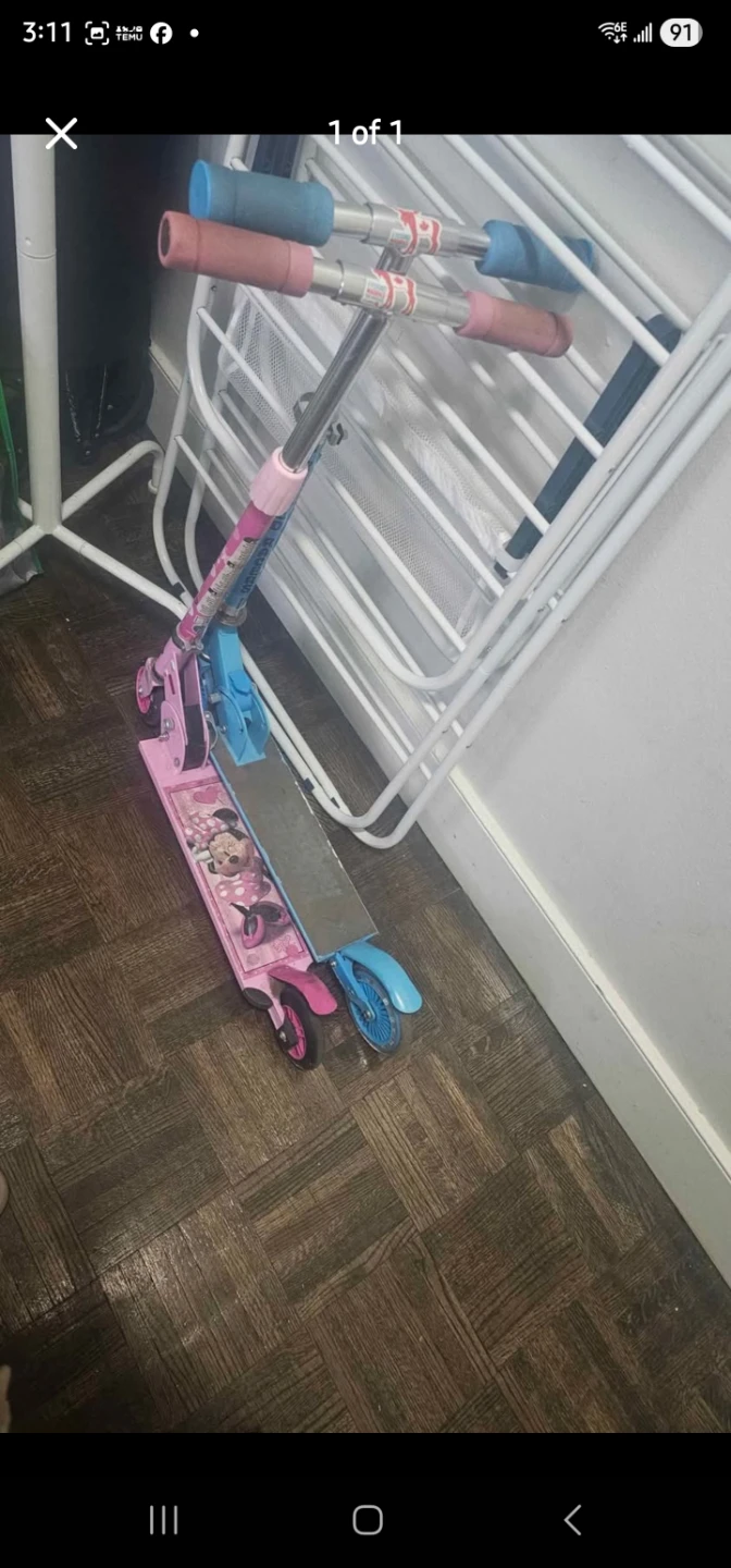 Pink Minnie Mouse Scooter