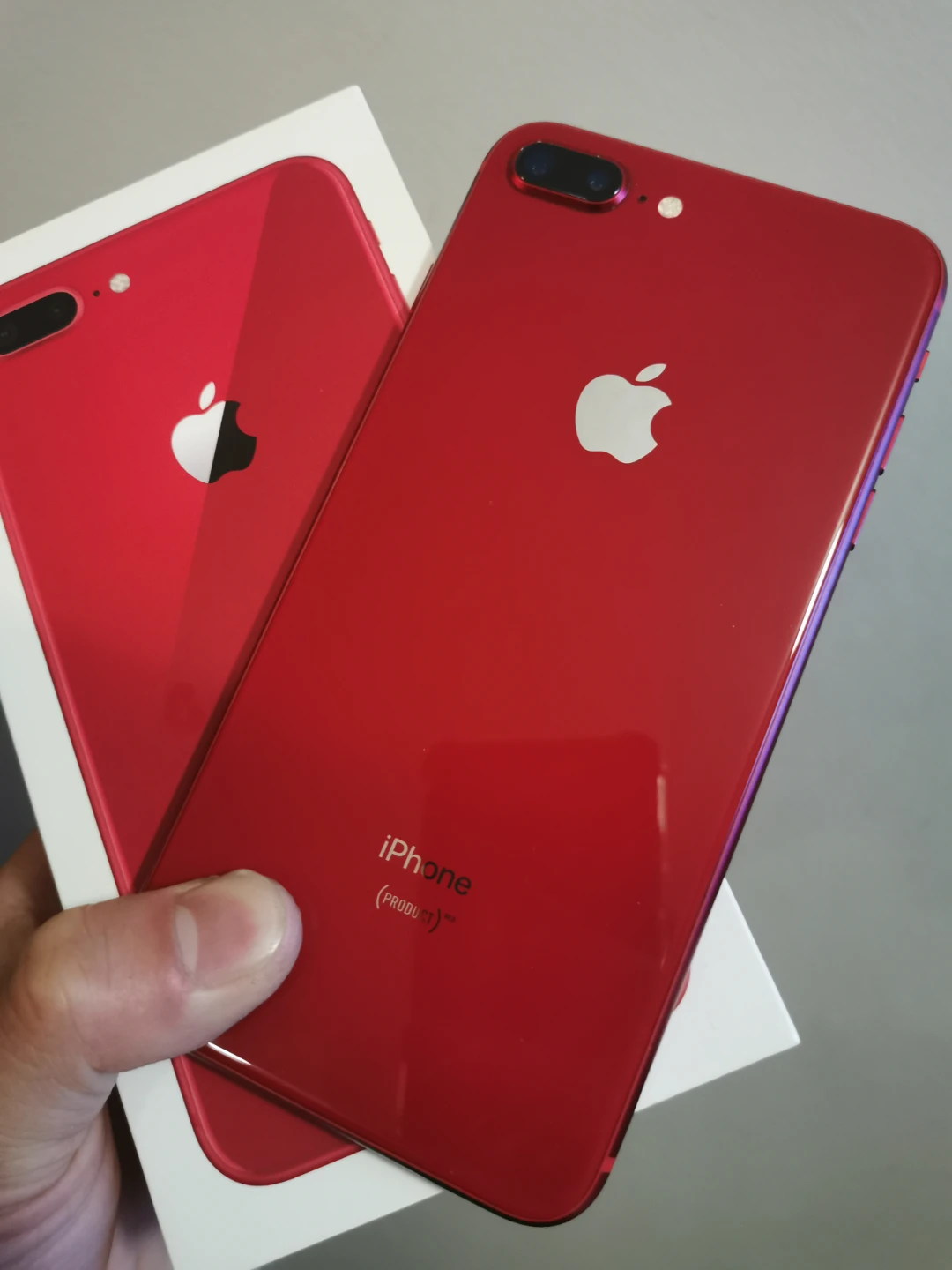 iPhone 8 Plus 64G Red Like new