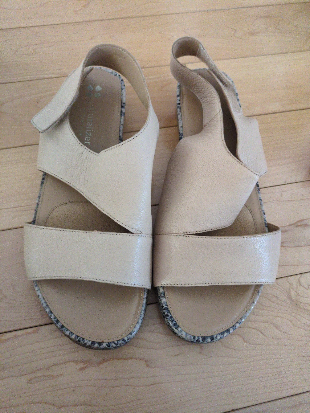 Naturalizer Beige Leather Slingback Sandals