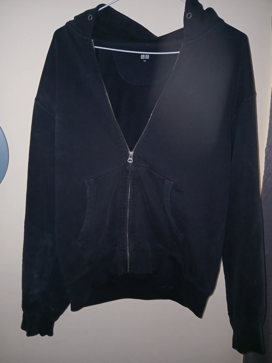 Uniqlo Black Zip-Up Hoodie