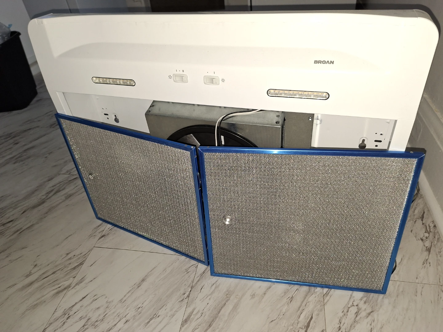 BROAN Range Hood