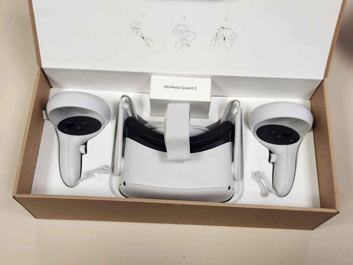 Meta Quest 2 VR Headset - photo 3