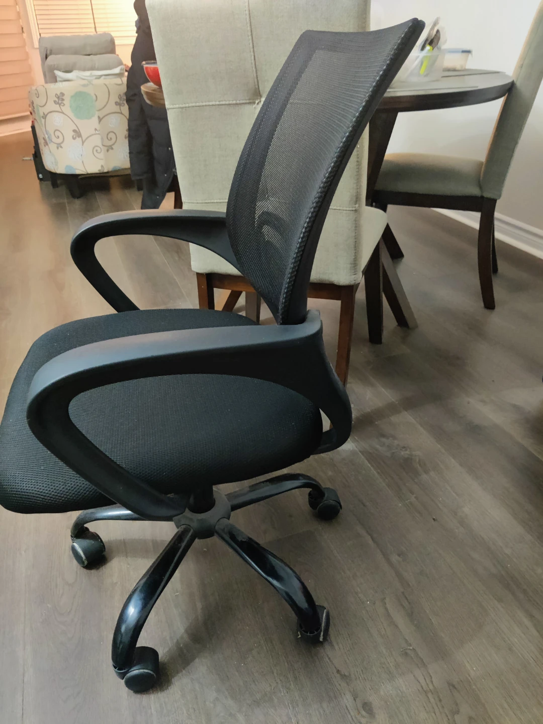 Ergonomic Mesh Office Chair – Comfortable & Lightweight - photo 2