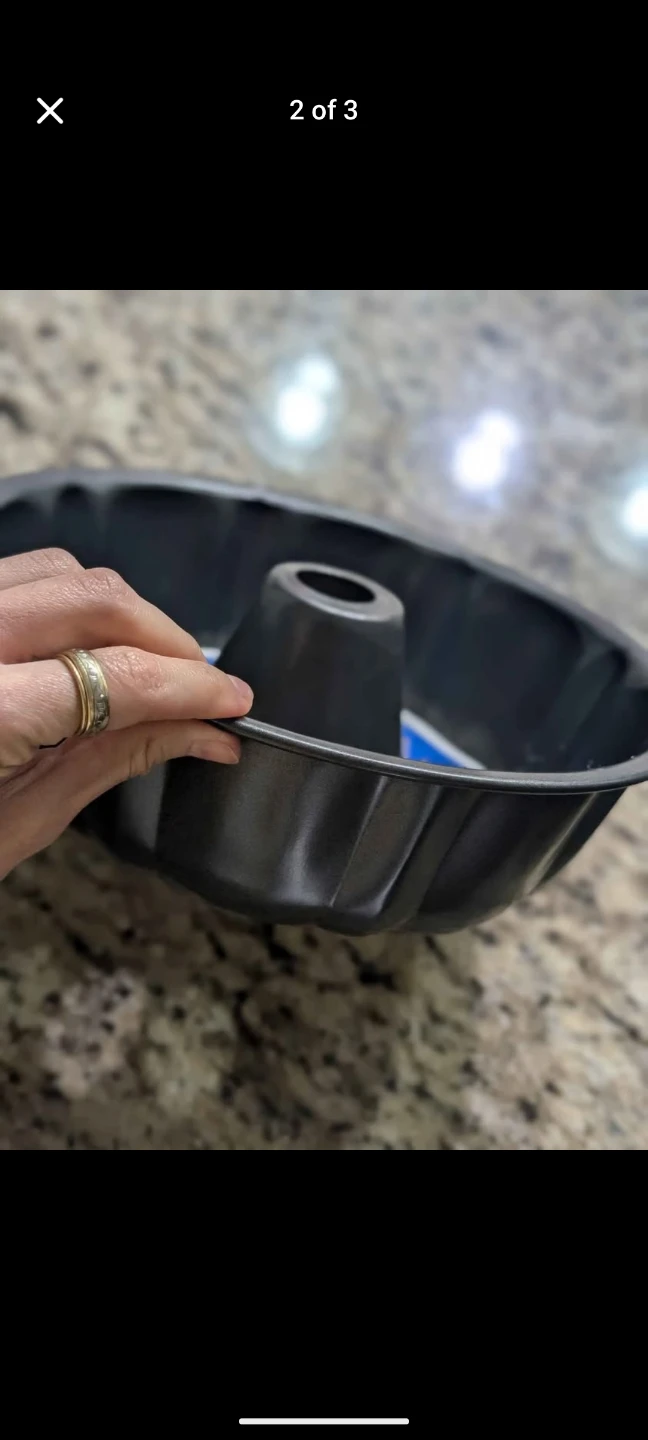 New Pillsbury Bundt Cake Pan - photo 2