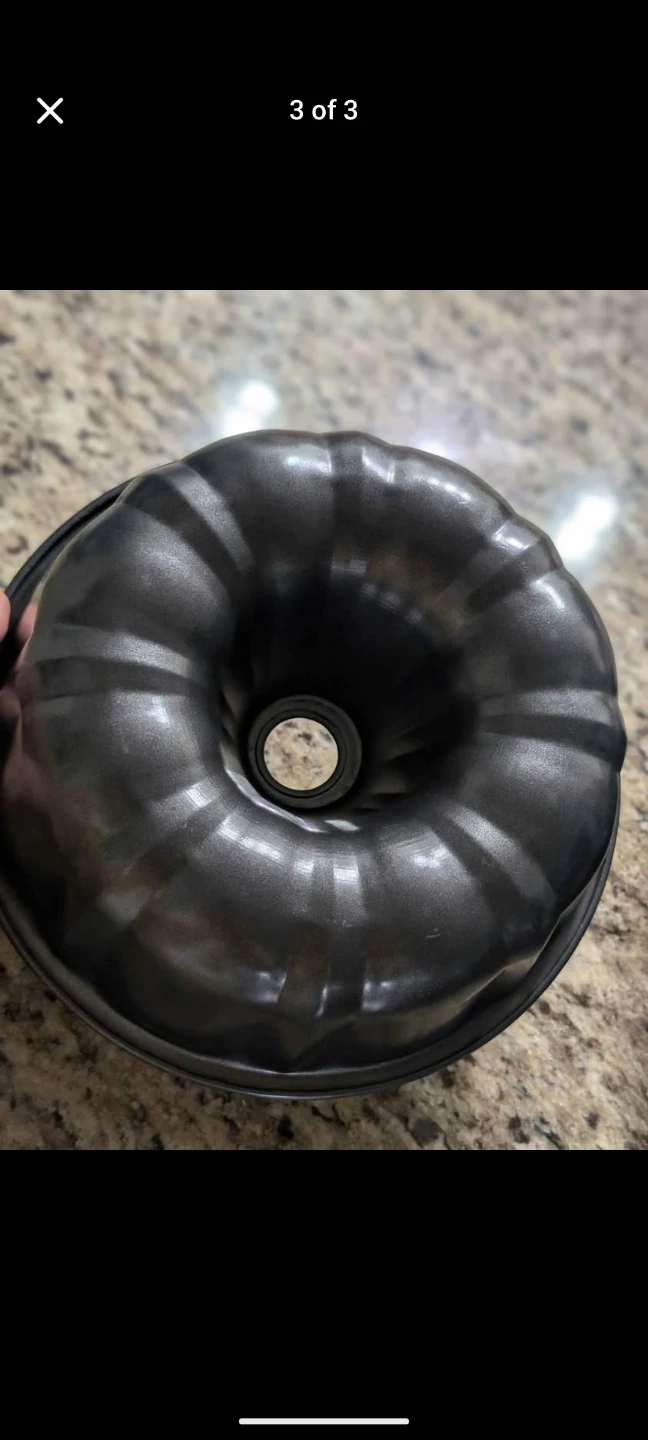 New Pillsbury Bundt Cake Pan - photo 3
