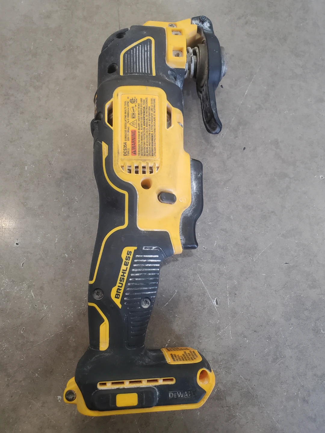 DEWALT DCS354 20V MAX Brushless Oscillating Tool - photo 2