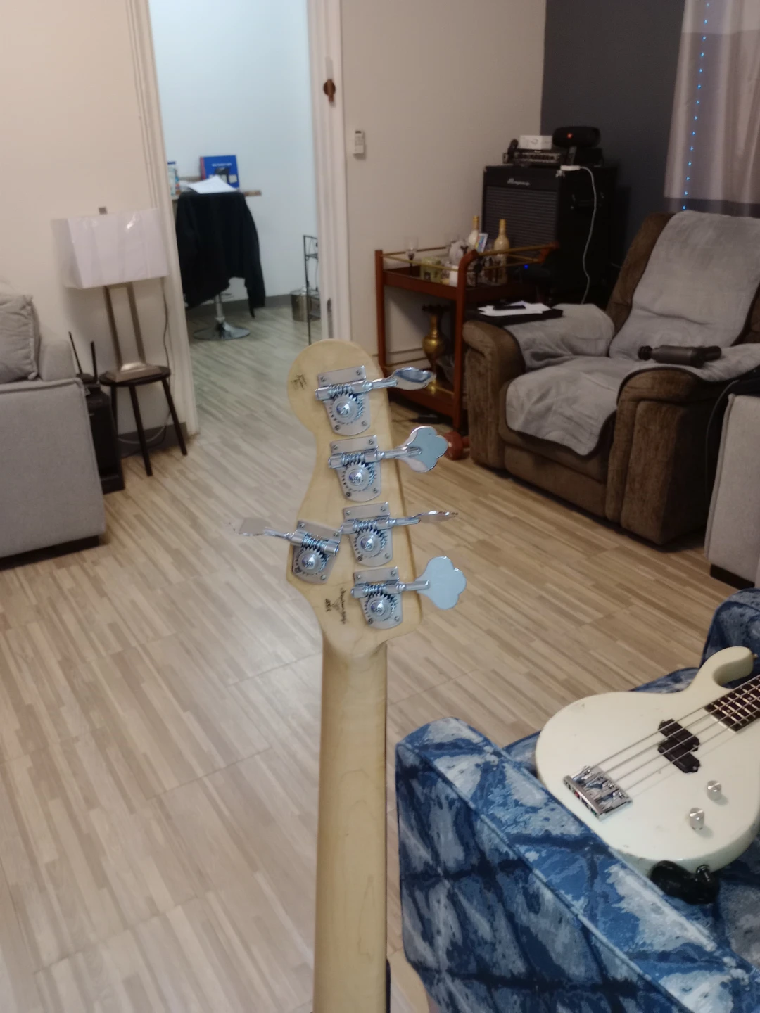 Fender  V - strings Jazz Bass Electric Guitar (OBO) - photo 4