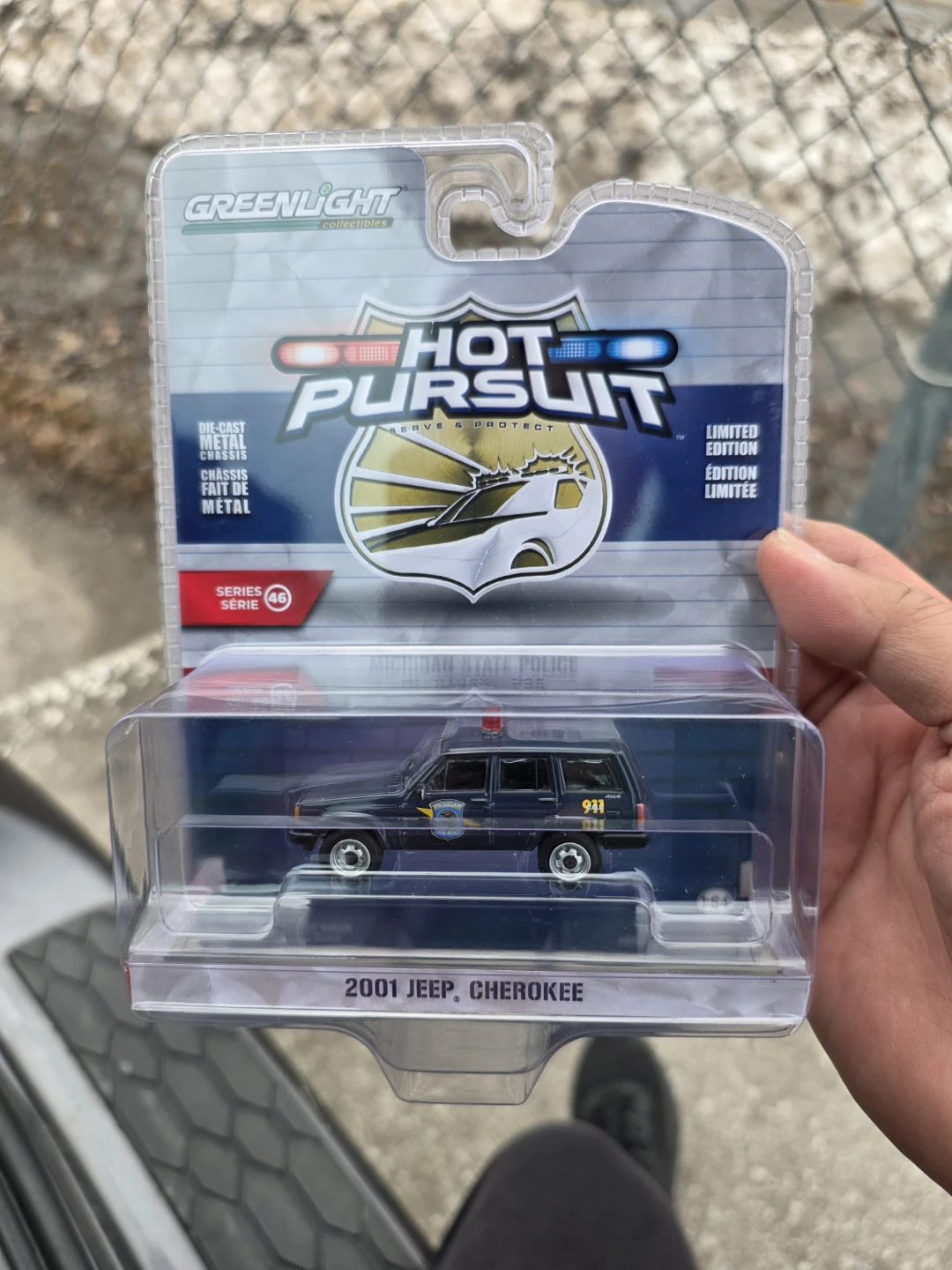 Greenlight Hot Pursuit 2001 Jeep Cherokee Michigan State Police - photo 2