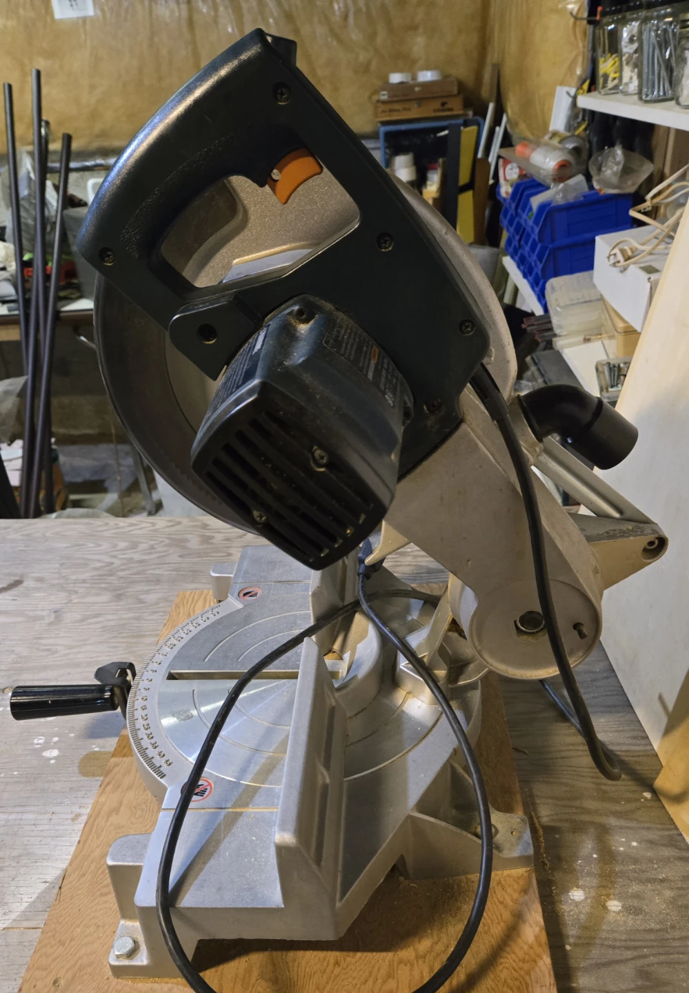 Black and Decker 10" Adjustable Mitre Saw - photo 4