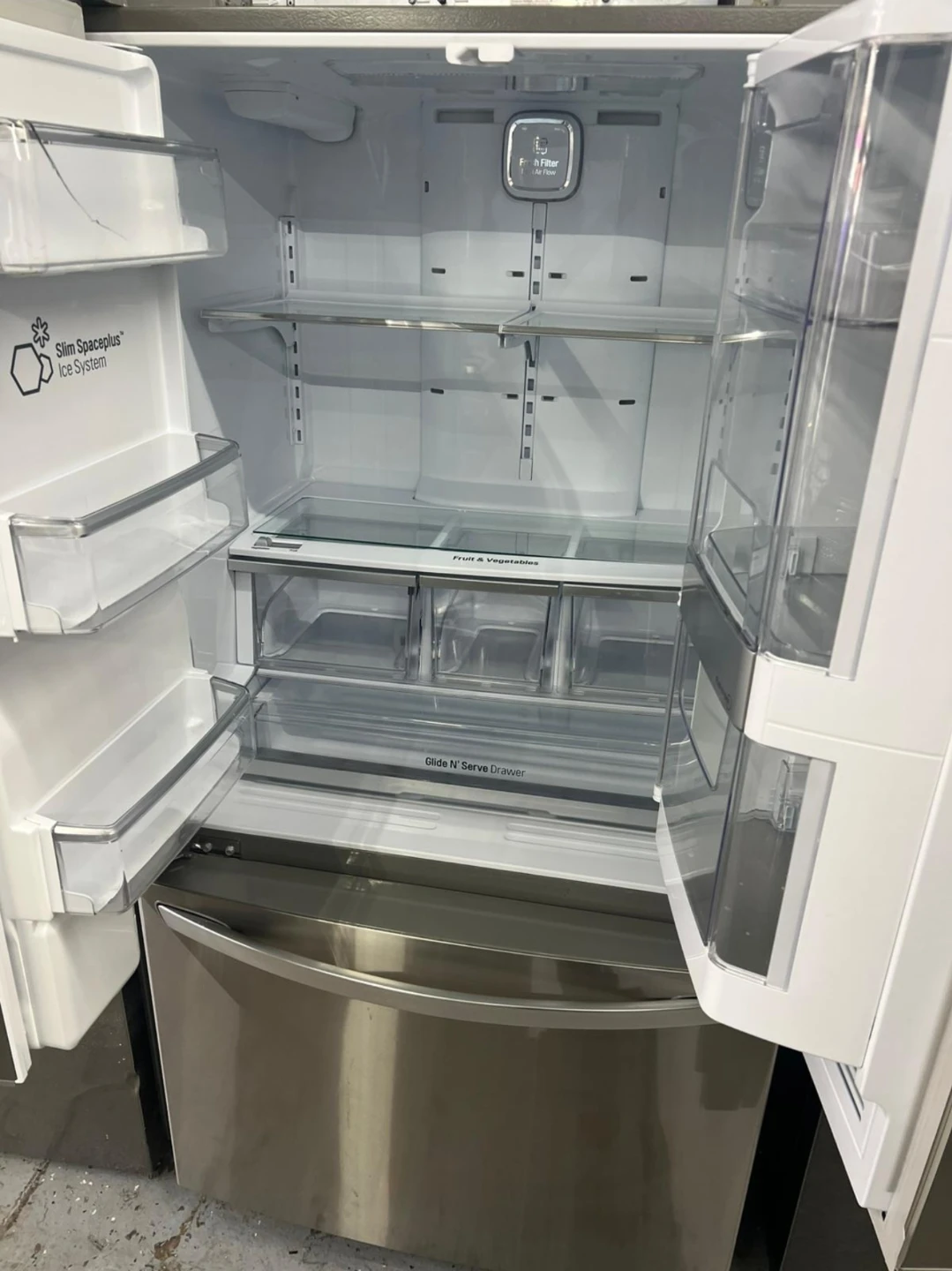 LG instaview Refrigerator - photo 2