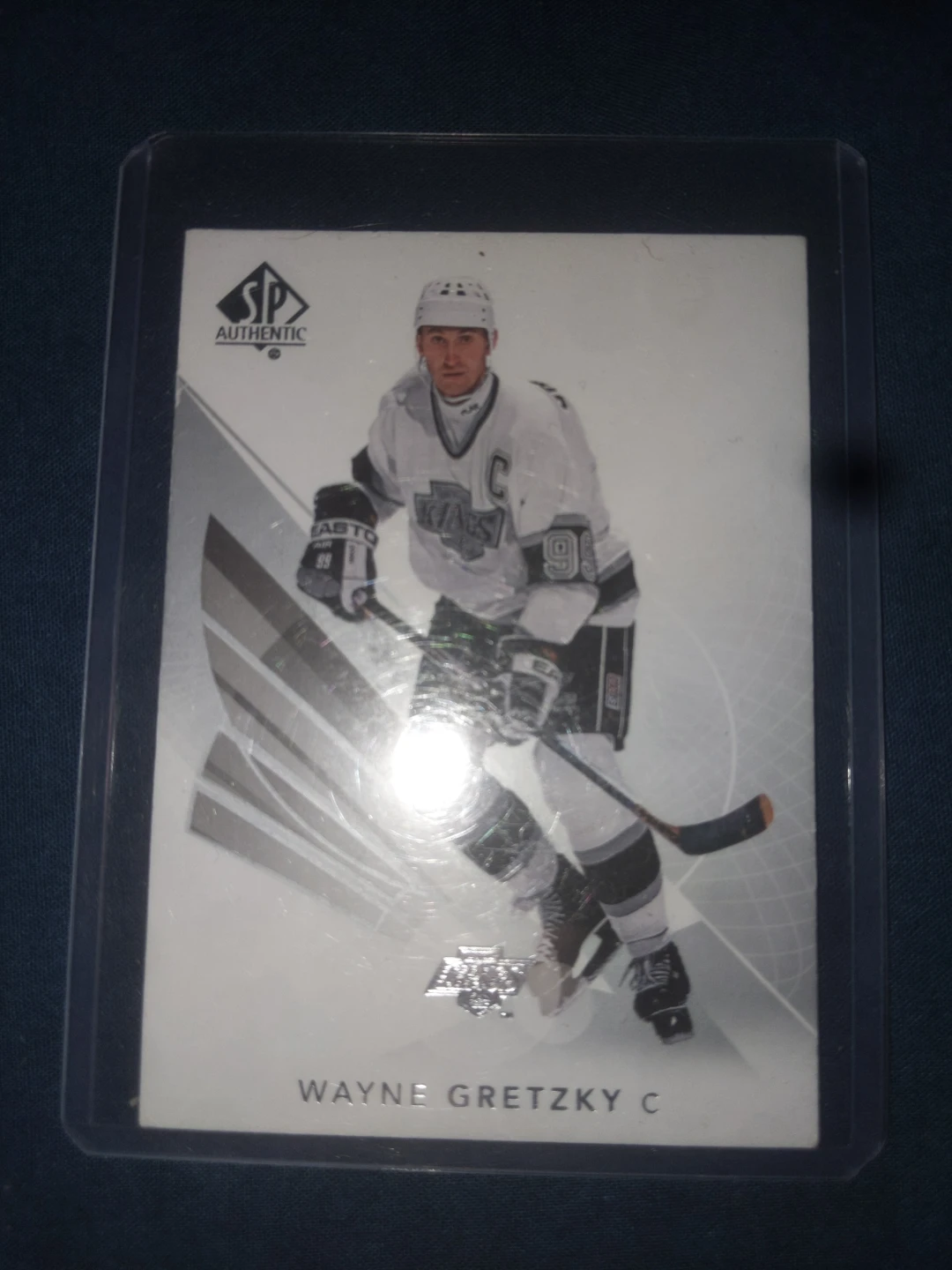 Wayne Gretzky SP Authentic Hockey Card