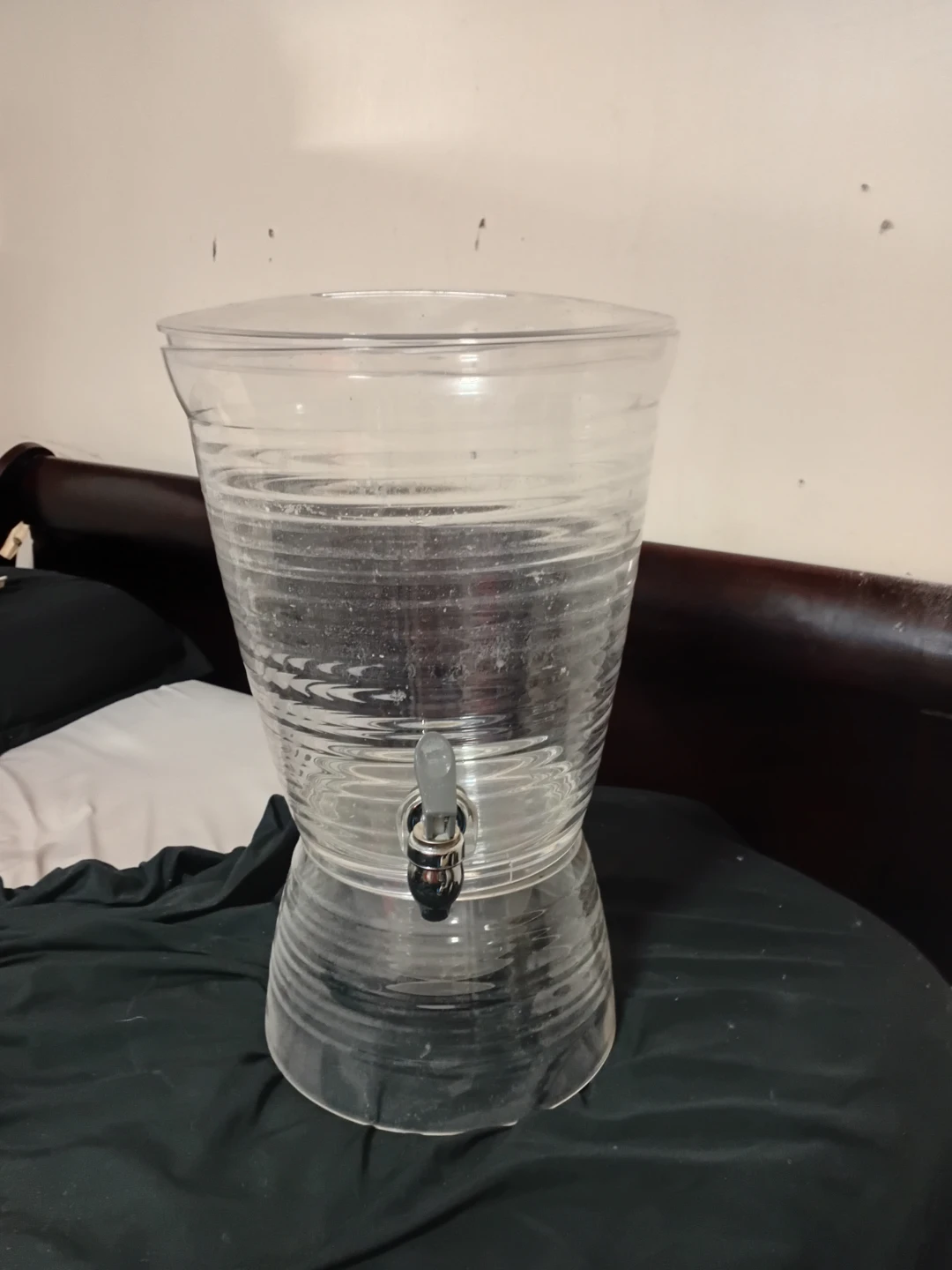 Clear Drink Dispenser with Spigot
