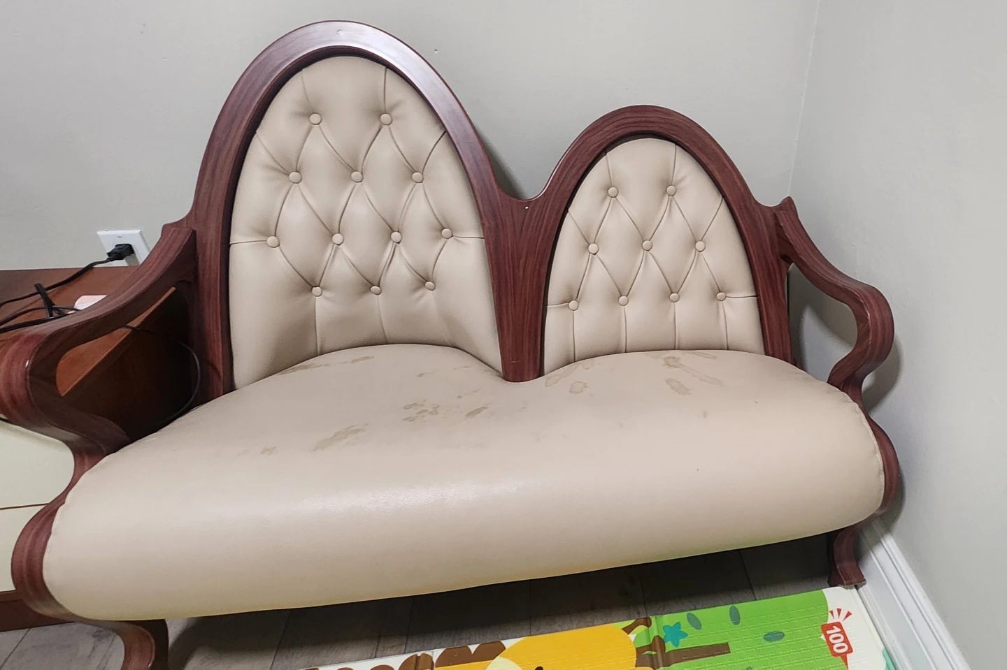 Vintage Style Wooden Loveseat / Bench – Solid Wood Frame