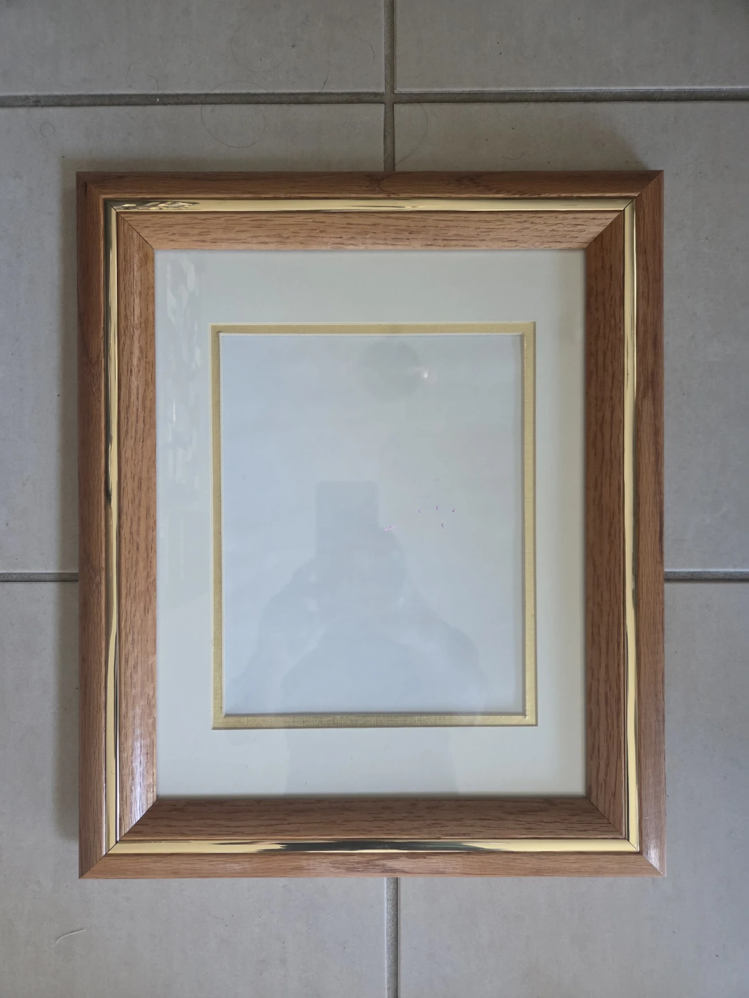 🧡 Oak and Gold Picture Frame. Like new. Beautiful