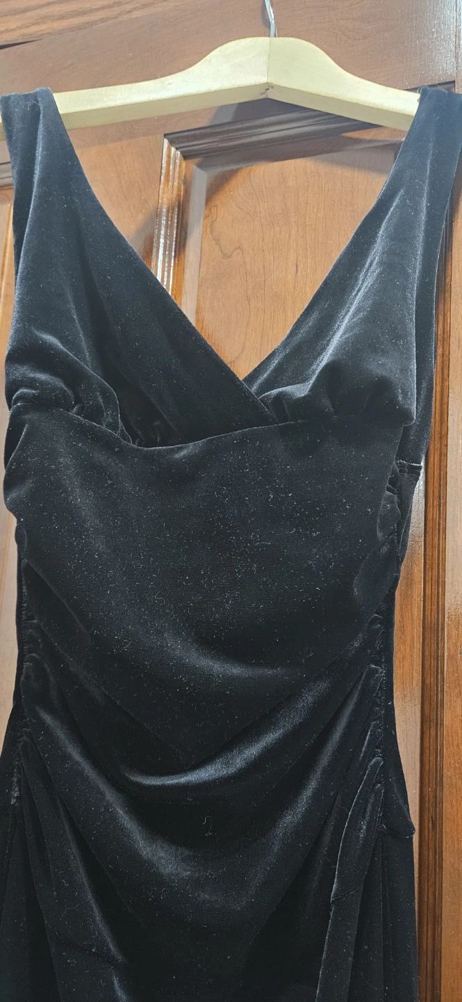 Black Velvet V-Neck Ruched Dress - photo 2