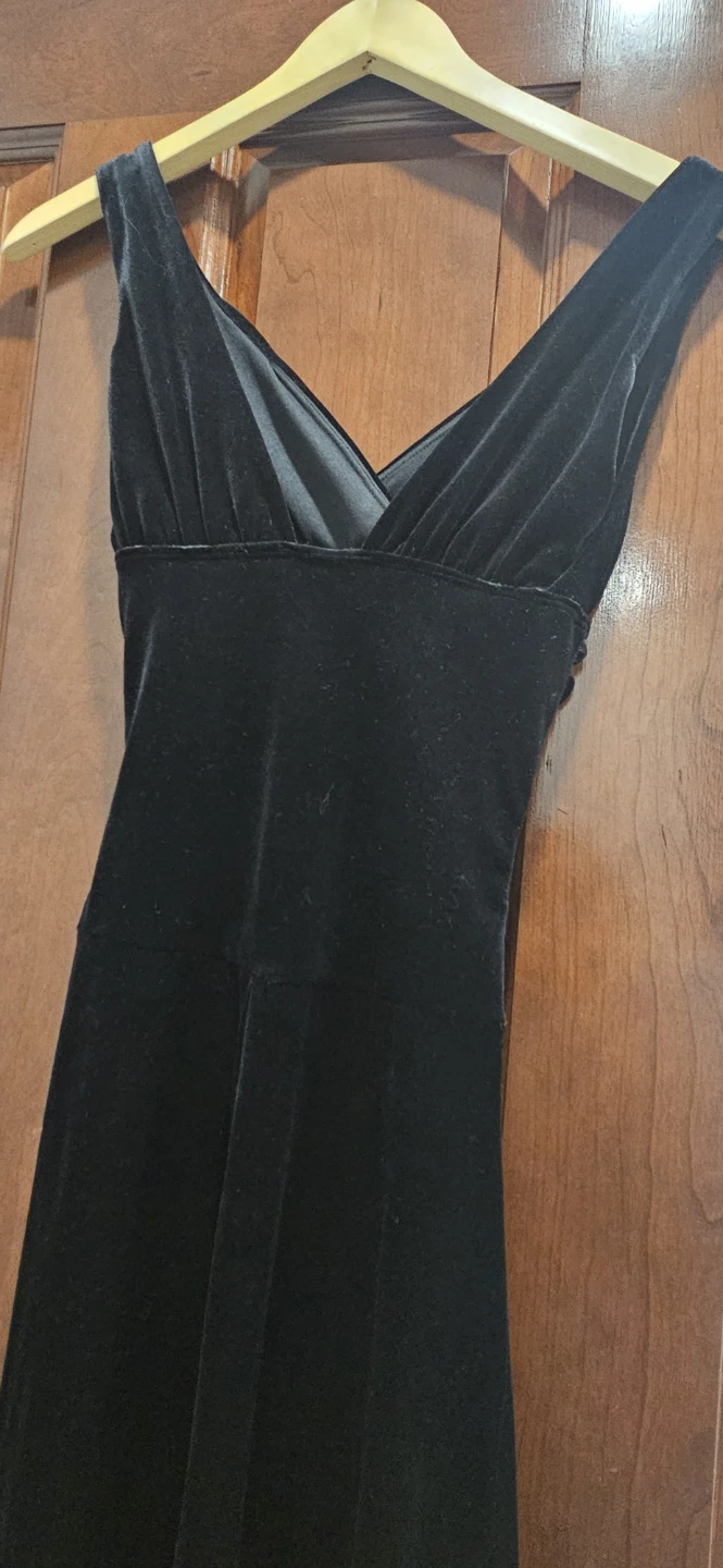 Black Velvet V-Neck Ruched Dress - photo 3