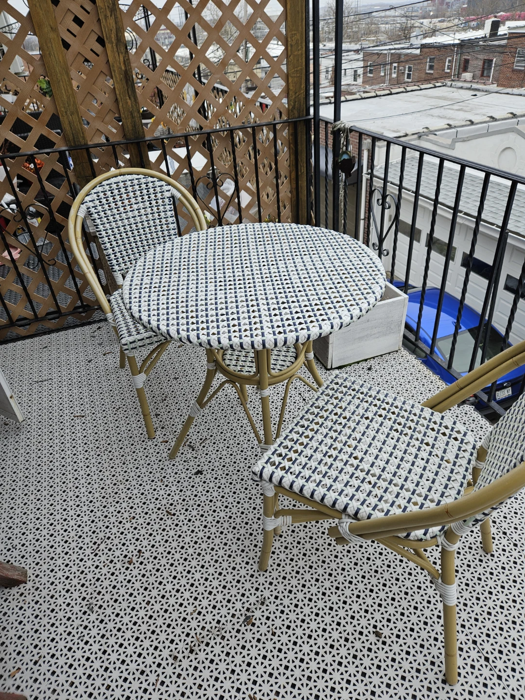 Round Bistro Table and 2 Chairs Set