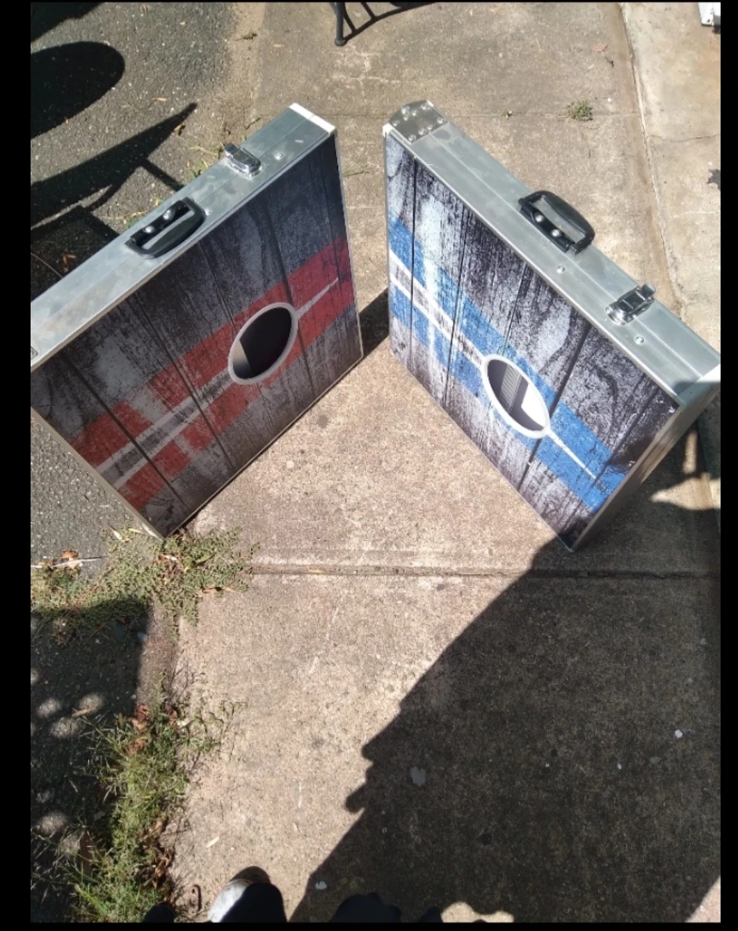 Cornhole Set with 8 Bean Bags - Blue and Red