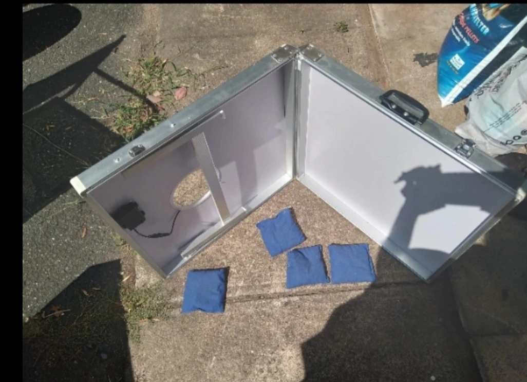 Cornhole Set with 8 Bean Bags - Blue and Red - photo 3