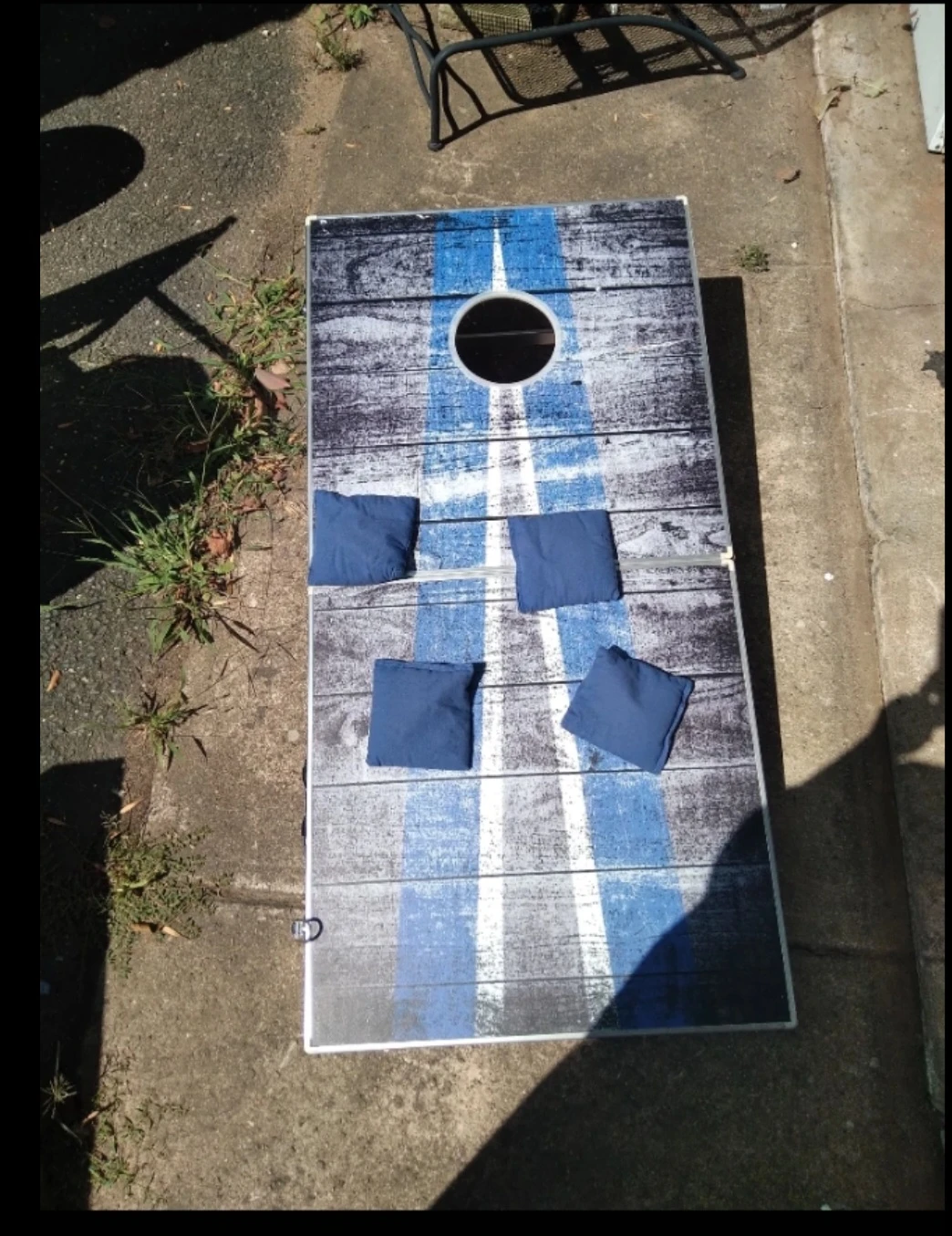Cornhole Set with 8 Bean Bags - Blue and Red - photo 4