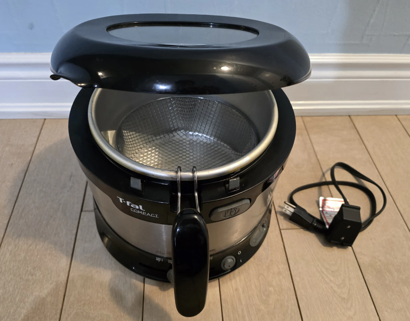 T-fal Compact Deep Fryer - Tested & Works Great! - photo 3