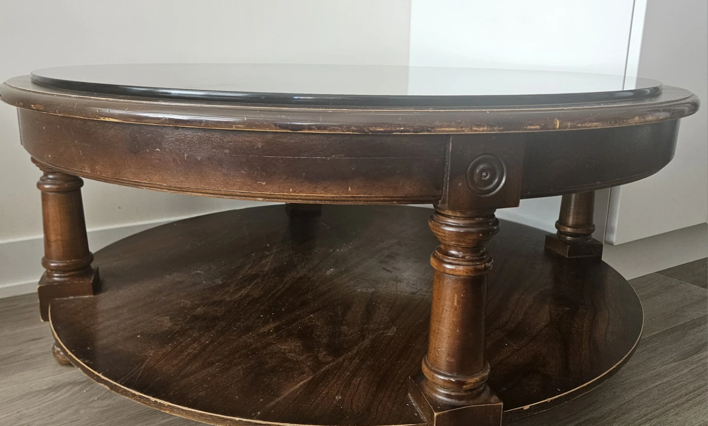 ☆Beautiful Solid Wood Vintage Coffee Table☆ - photo 4