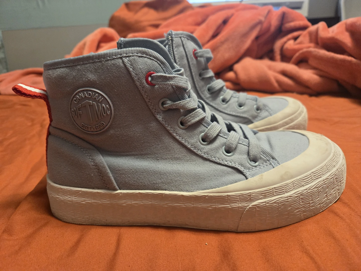 SoftMoc High Top Sneakers Size 39